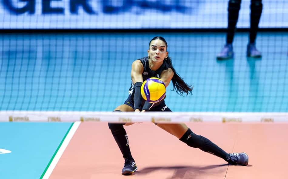 Namorado de Natinha 'comemora' dispensa da Seleção Brasileira