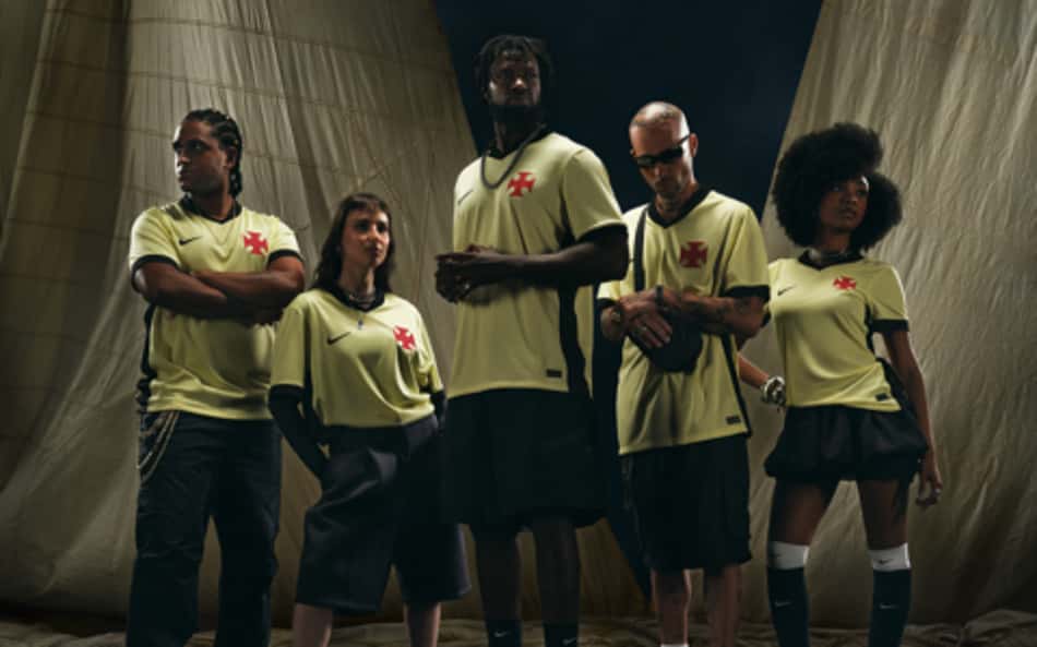 Vasco lança nova camisa III; veja fotos e entenda significado da campanha