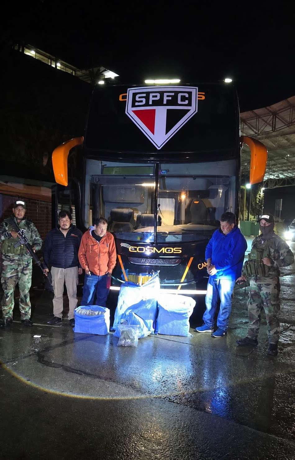ônibus do São Paulo com maconha