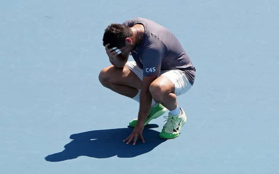 O brasileiro Orlando Luz comemora o título de duplas no Masters 1000 de Cincinnati