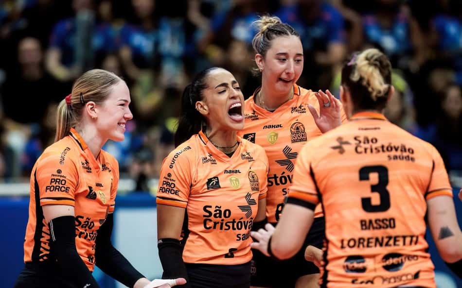 Osasco comemora ponto na Superliga feminina de vôlei 2025/26