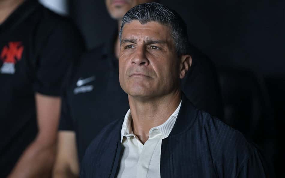 Pedro Emanuel em Vasco 3x1 Cruzeiro pelo Brasileirão