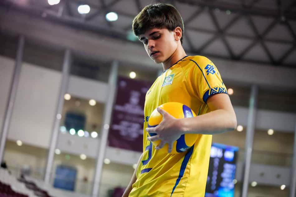 Pedro Bertliz é levantador da Seleção Brasileira sub-17