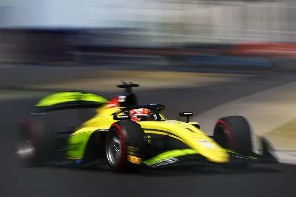 O piloto brasileiro Rafael Câmara corre pela Invicta Racing na Fórmula 2