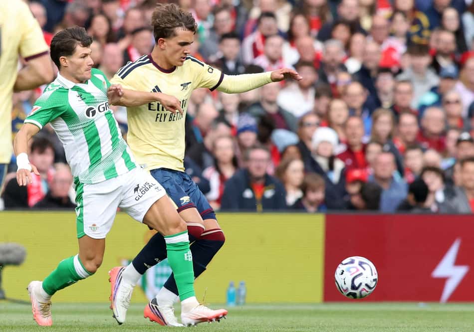 O Real Betis venceu o Arsenal por 3 a 1 em amistoso de pré-temporada