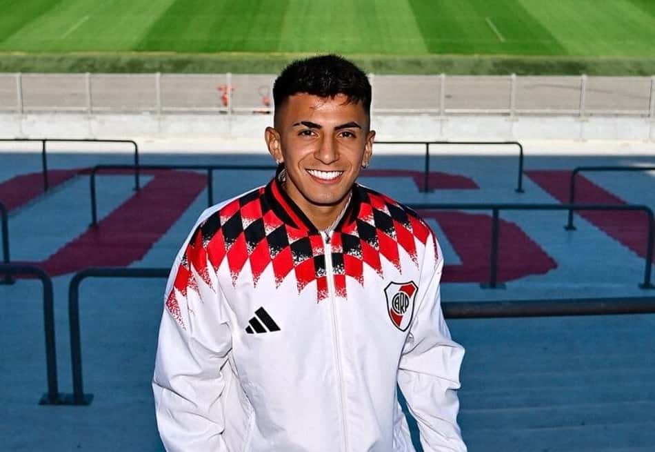 Ex-alvo do Flamengo, Thiago Almada foi anunciado pelo River Plate