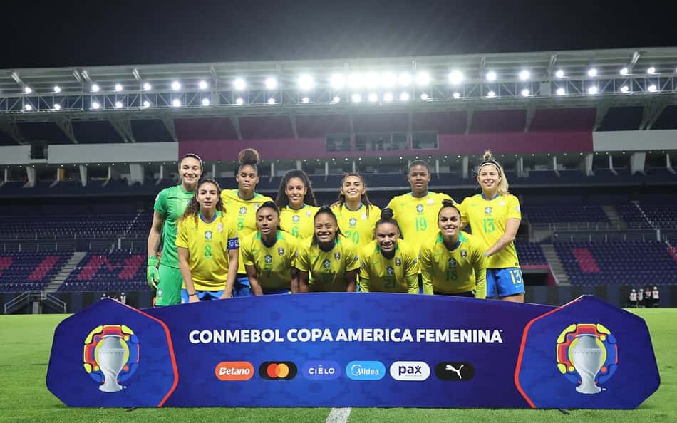 Seleção brasileira feminina no jogo com a Colômbia pela Copa América (Foto: Lívia Villas Boas / CBF)