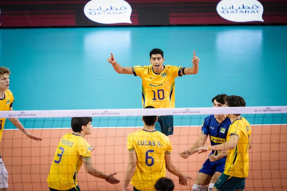 Seleção Brasileira masculina sub-17 comemora ponto sobre a Argentina na disputa pelo bronze do Mundial