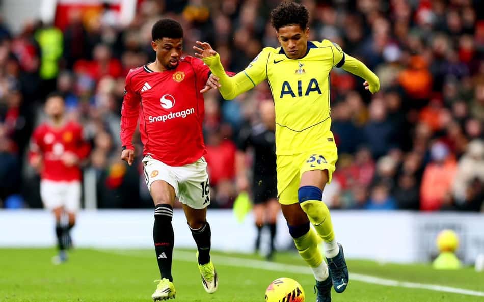 Revelado pelo Santos, o lateral-esquerdo Souza deixa o Tottenham e acerta empréstimo com o Porto