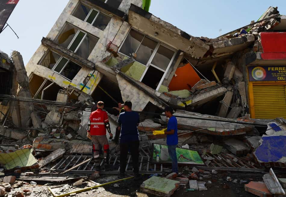 Terremoto de magnitude 7,4 atingiu a Colômbia
