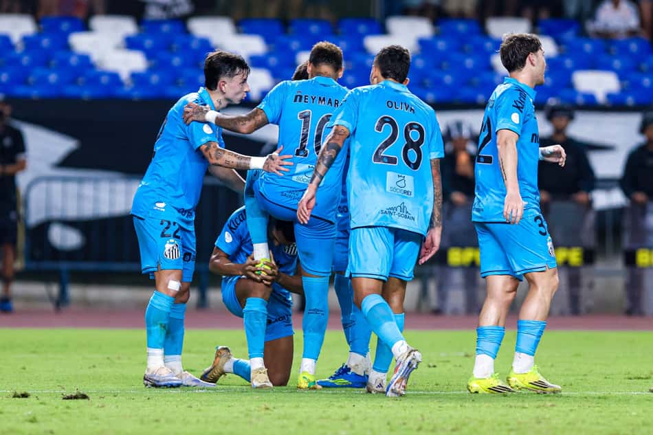 Elenco do Santos comemora classificação na Copa do Brasil. (Foto: Agif/Folhapress)