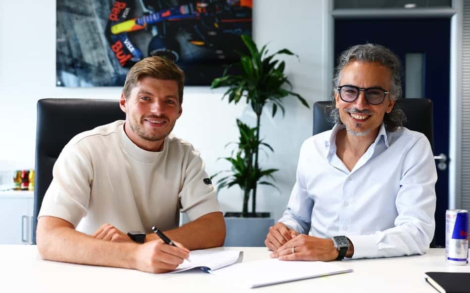 O tetracampeão de Fórmula 1 Max Verstappen renovou seu vínculo com a Red Bull