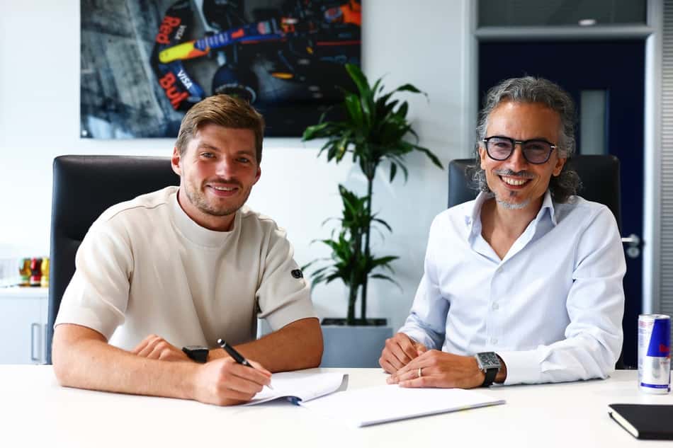 O tetracampeão de Fórmula 1 Max Verstappen renovou seu vínculo com a Red Bull