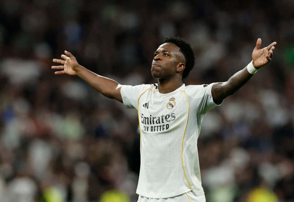 VIni Jr marcou duas vezes na vitória do Real Madrid sobre o Atlético de Madrid (Foto: Oscar DEL POZO / AFP)