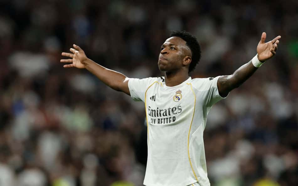 VIni Jr marcou duas vezes na vitória do Real Madrid sobre o Atlético de Madrid (Foto: Oscar DEL POZO / AFP)