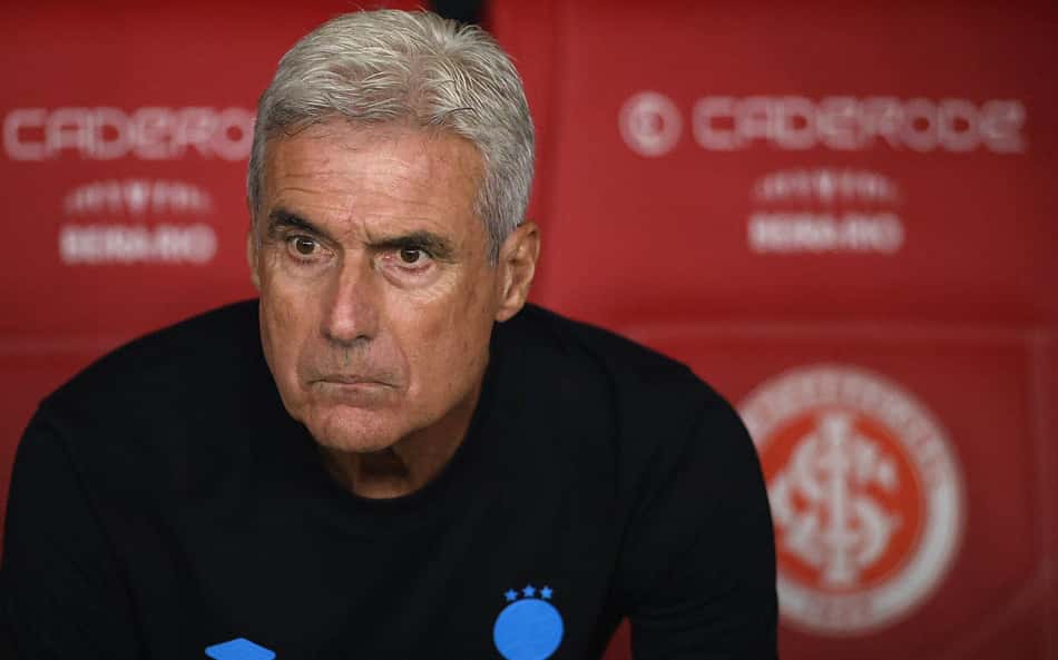 Luís Castro, técnico do Grêmio no Gre-Nal 449 (FOTO: EDU ANDRADE/Fatopress)