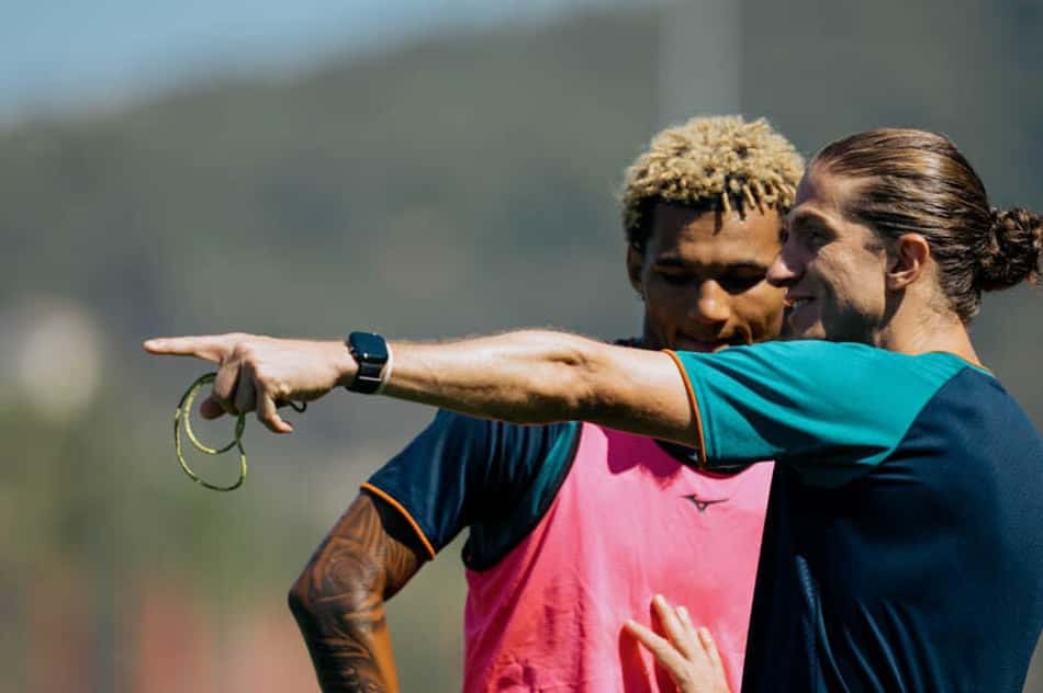 Filipe Luís em treino do Mônaco (Divulgação)