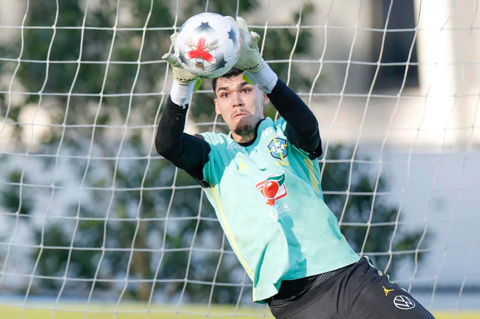 Pedro Morisco em treino da Seleção Brasileira