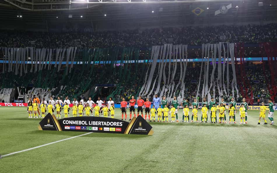 Os jogadores do Palmeiras comemoram a classificação para a final da Copa Libertadores de 2025, após partida válida pela semifinal de volta, contra a LDU.