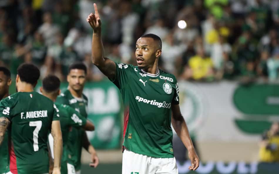 Marlon Freitas, volante do Palmeiras, comemora gol marcado