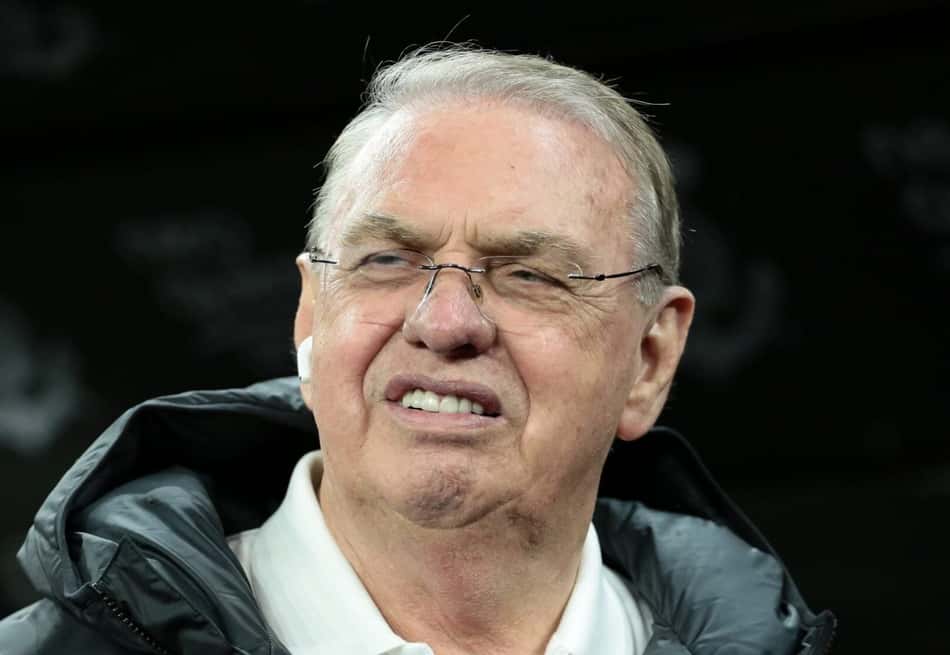 Corinthians atrasa direitos de imagem pelo segundo mês e amplia dívida