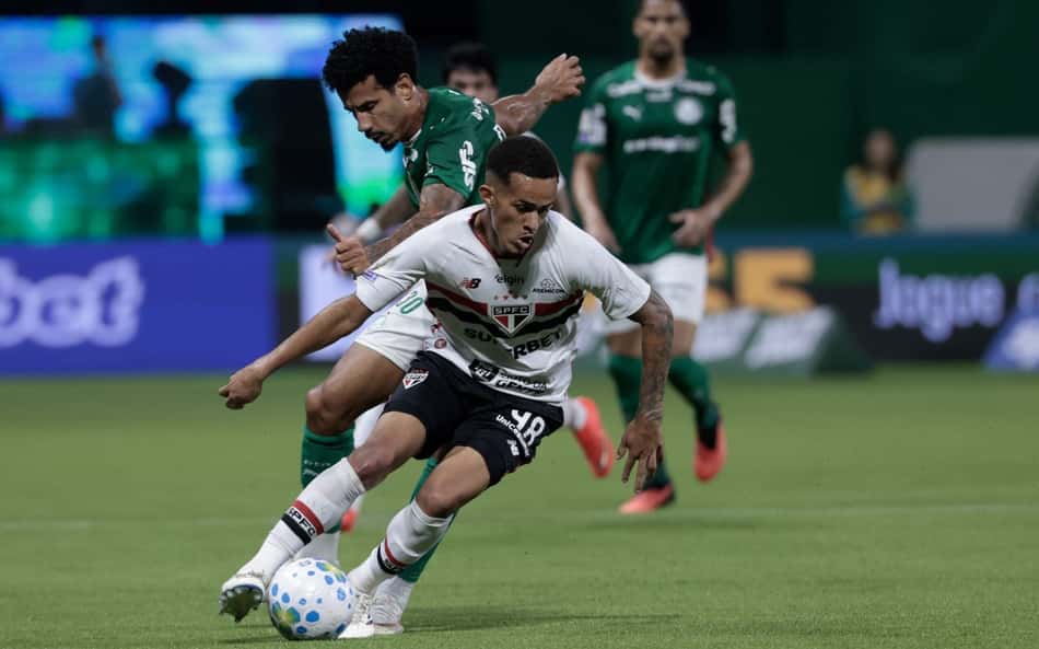 Djhordney durante o clássico contra o Palmeiras.