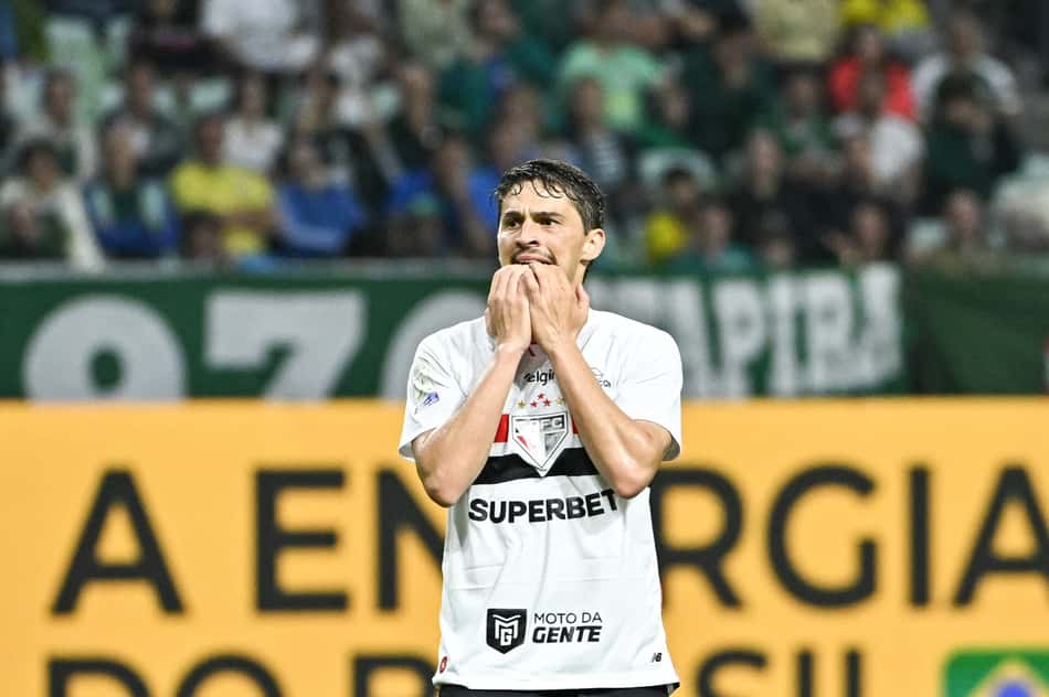 Pablo Maia durante o clássico contra o Palmeiras.