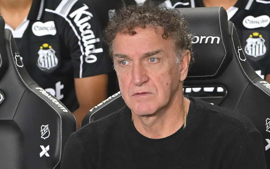 Cuca confirma que Coutinho já integra o elenco do Santos e revela condição física do atacante
