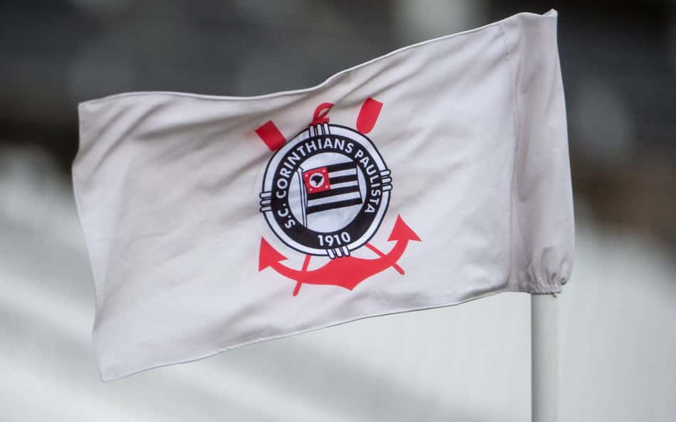 Bandeira de escanteio no estadio Arena Corinthians