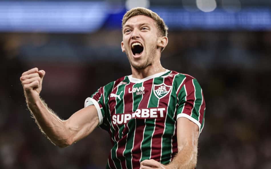 Castillo comemora o primeiro gol com a camisa do Fluminense no duelo contra o Atlético-MG (Foto: Lucas Merçon/ Fluminense FC)
