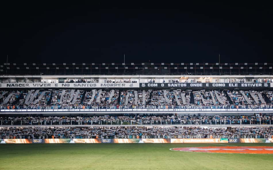 Festa da torcida dentro da Vila Belmiro.