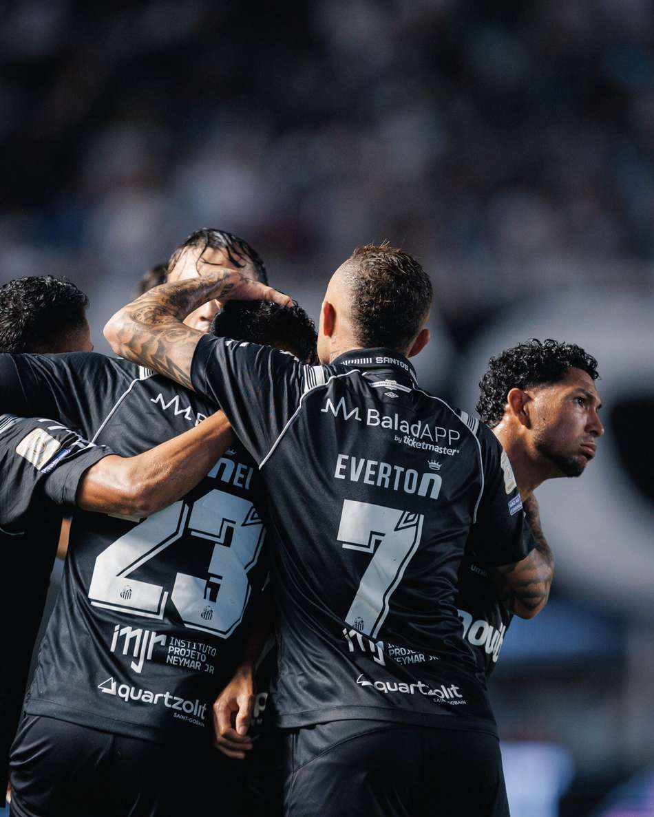 Rodinei e Cebolinha juntos durante a partida contra o Cruzeiro.