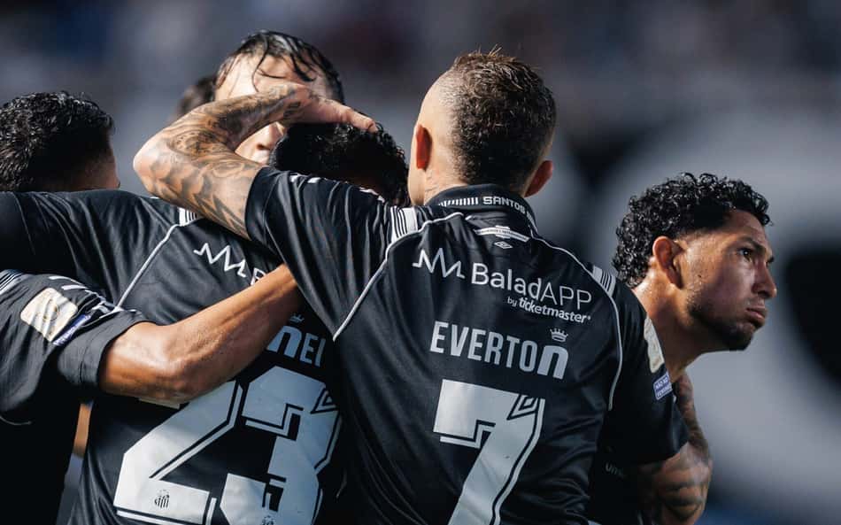 Rodinei e Cebolinha juntos durante a partida contra o Cruzeiro.