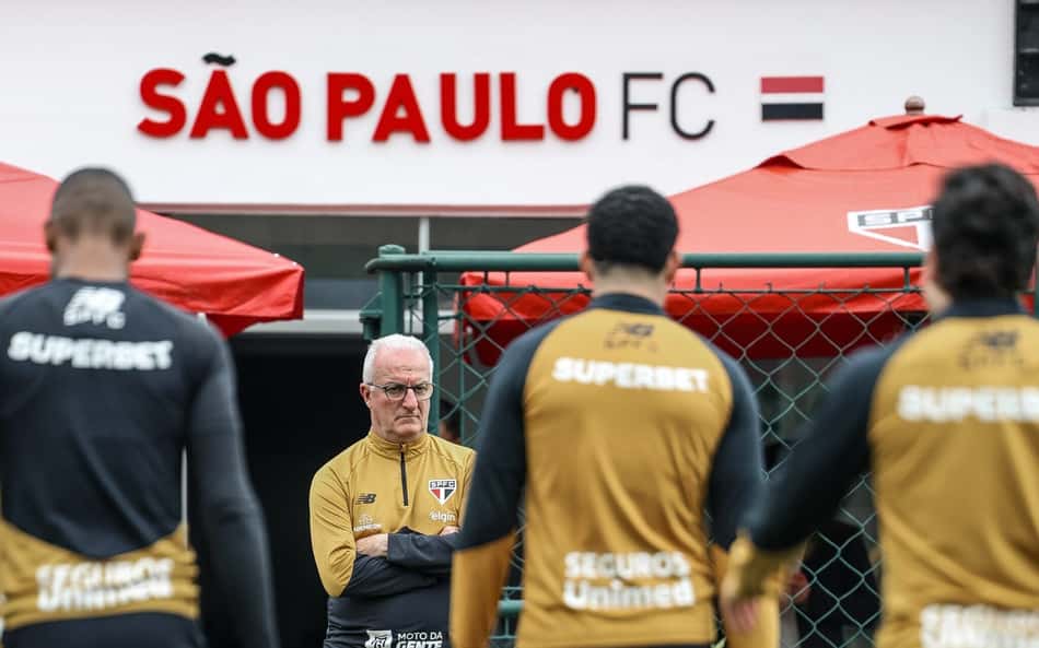São Paulo segue preparação para clássico contra o Santos; veja programação