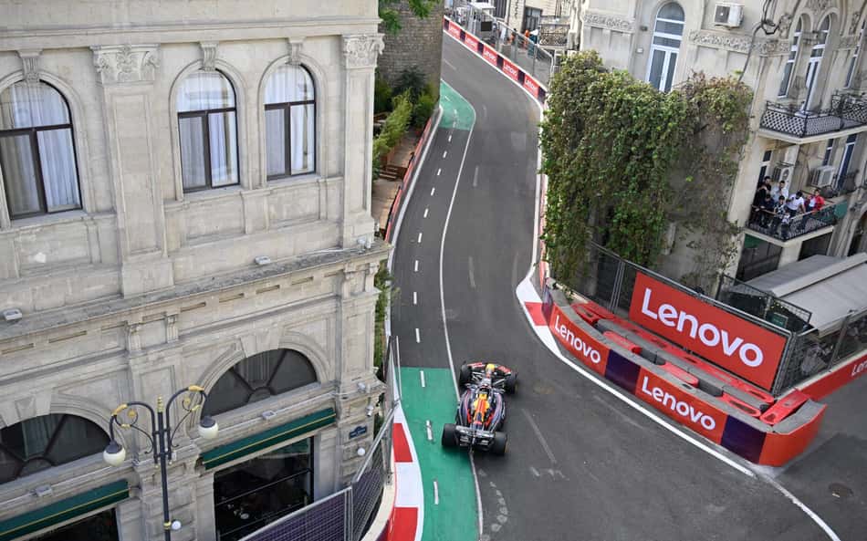 Max Verstappen durante a classificação do GP do Azerbaijão de F1 (Foto: Alexander Nemenov / AFP)