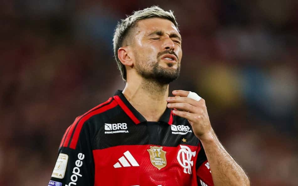 Decisão de clubes do Brasileirão sobre estrangeiros agita torcedores: 'Loucura'