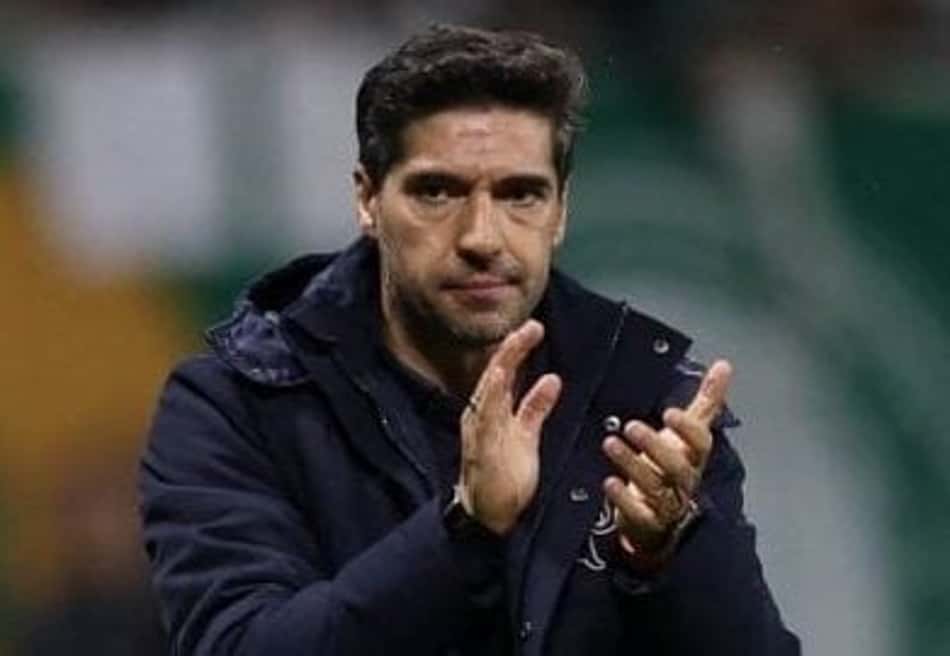 Abel Ferreira bate palmas na vitória do Palmeiras sobre a LDU