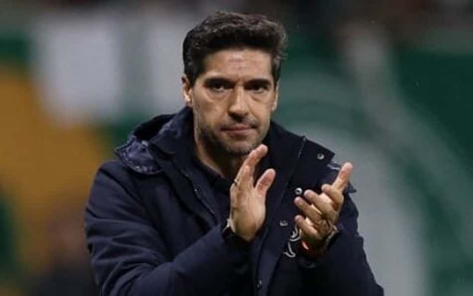 Abel Ferreira bate palmas na vitória do Palmeiras sobre a LDU