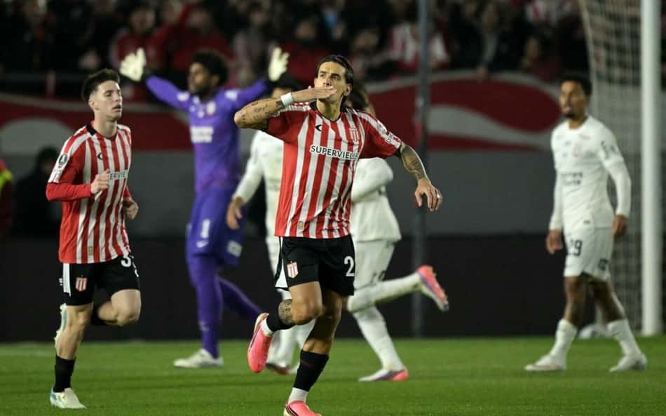Alexis Castro marcou gol em Estudiantes e Corinthians, pela Libertadores