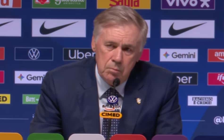Carlo Ancelotti durante coletiva após a convocação para a Data Fifa de outubro