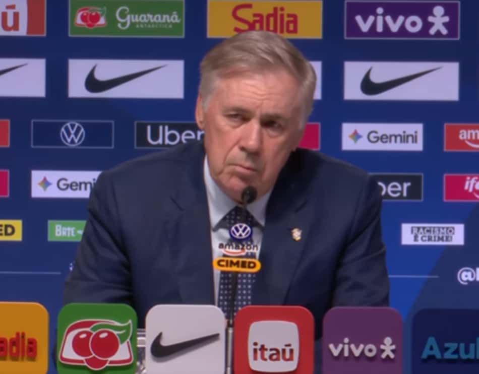 Carlo Ancelotti durante coletiva após a convocação da Seleção para a Data Fifa de outubro