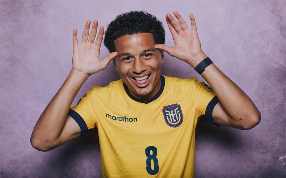 Anthony Valencia pela seleção do Equador