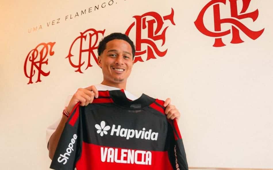 Torcida do Flamengo manda recado a Valencia, novo reforço