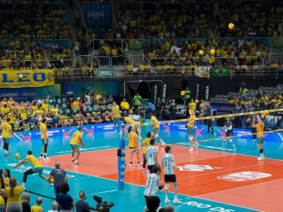 Aquecimento com bola Brasil x Argentina (Foto: Guilherme Veiga;Lance!)