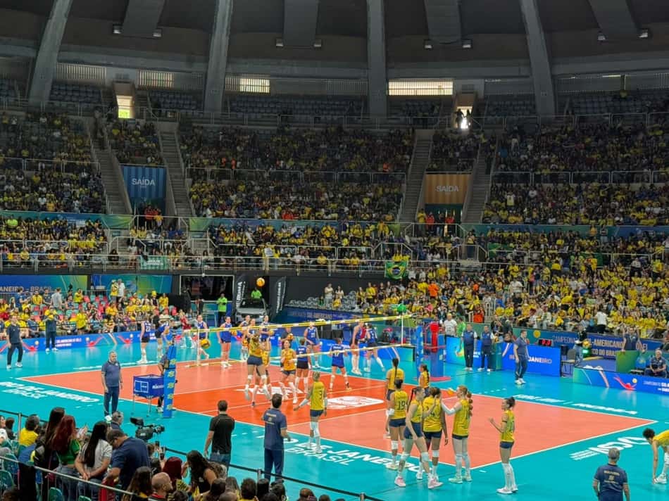 Aquecimento de rede da Seleção Brasileira pré-jogo contra o Chile (Foto: Andressa Simões/Lance!)