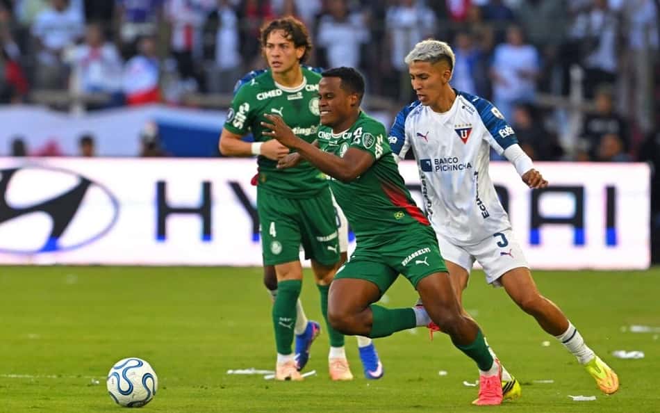 Marlon Freitas abriu o placar para o Palmeiras, diante da LDU