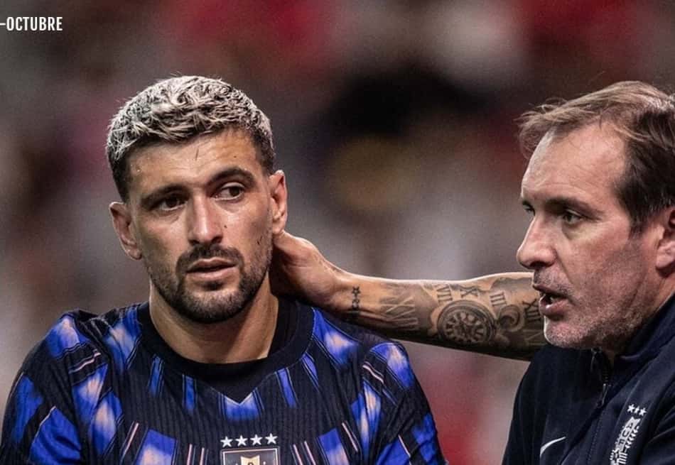 Flamengo confirmou a lesão do camisa 10 (Foto: Divulgação/Uruguay)