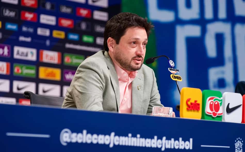 Arthur Elias convocou 28 atletas para os dois amistosos contra a Argentina