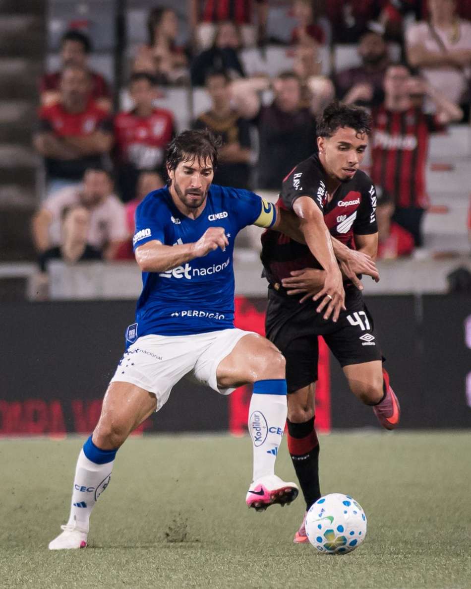 Athletico-PR x Cruzeiro no primeiro turno do Brasileirão de 2026