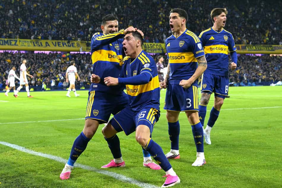 Jogadores do Boca Juniors comemorando